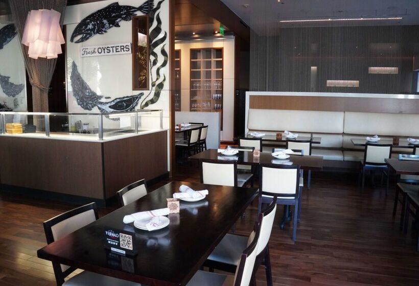 Отель Hyatt At Olive 8