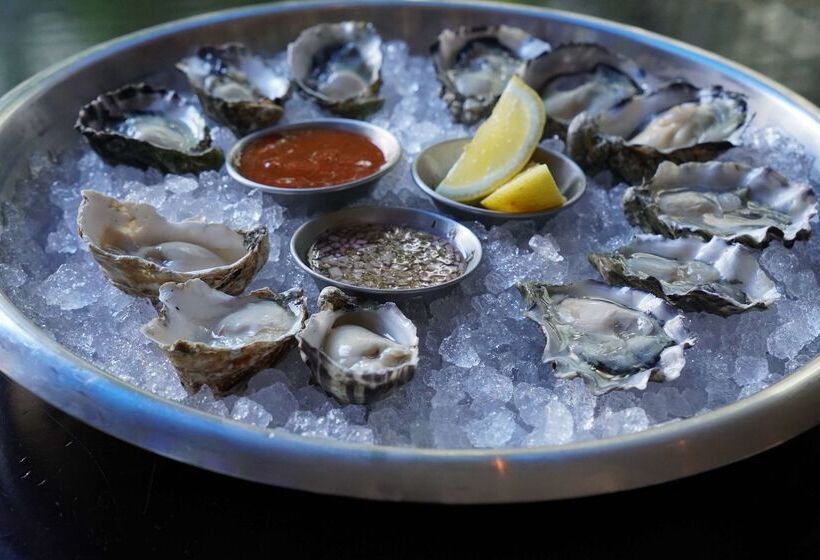 Отель Hyatt At Olive 8