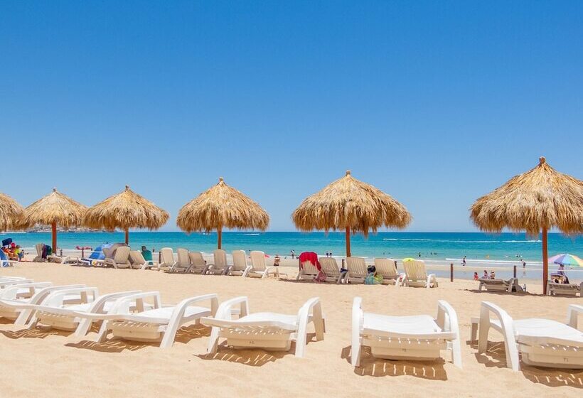 هتل Las Palomas Beach & Golf Resort