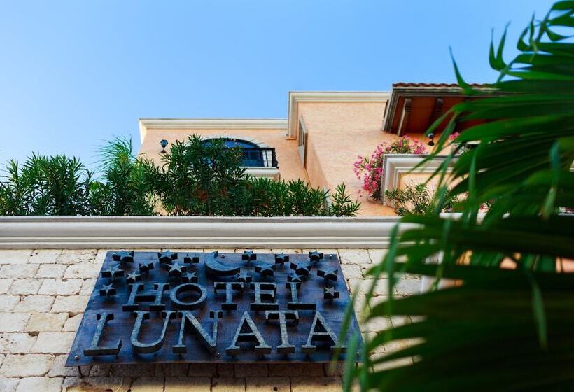 בית מלון כפרי Lunata 5th. Avenue