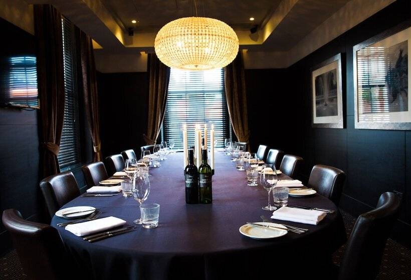 Отель Malmaison Reading