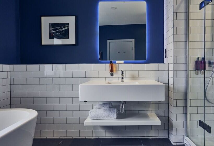 Отель Malmaison Reading