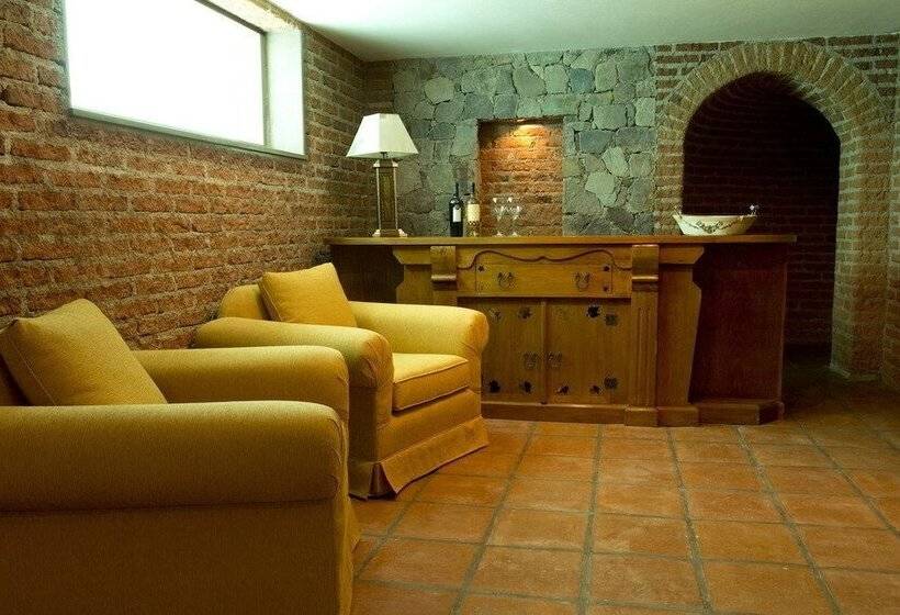 Отель Marques De Tojo