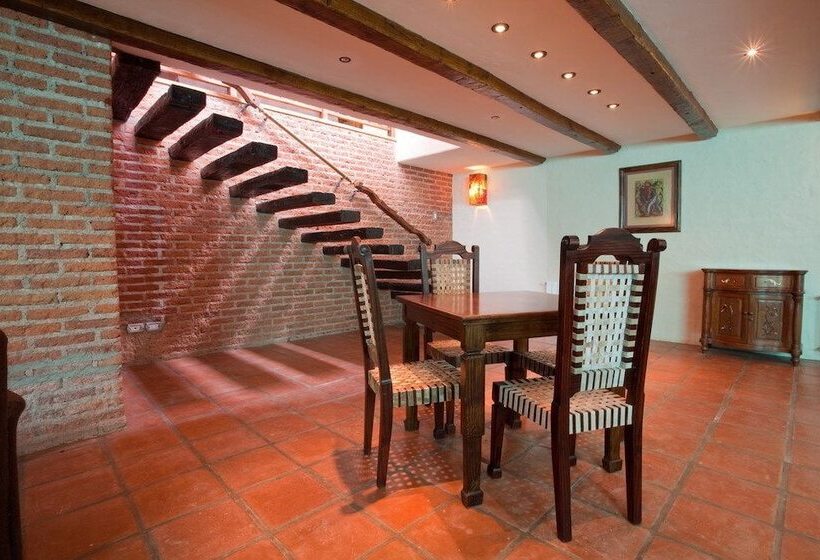 Отель Marques De Tojo