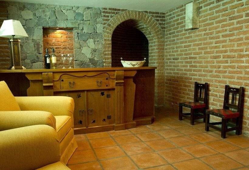 Отель Marques De Tojo