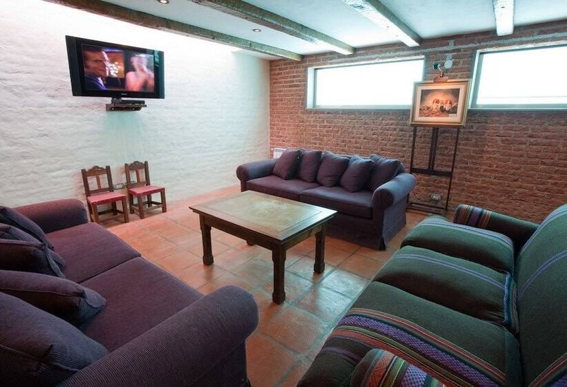 Отель Marques De Tojo