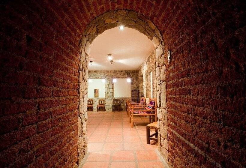 Отель Marques De Tojo