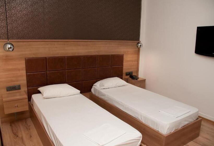 בית מלון כפרי Metropolis