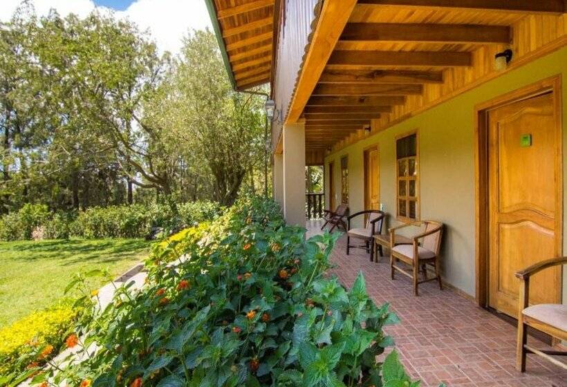 בית מלון כפרי Monteverde Country Lodge - Costa Rica