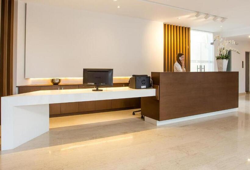 Отель Niriides Beach