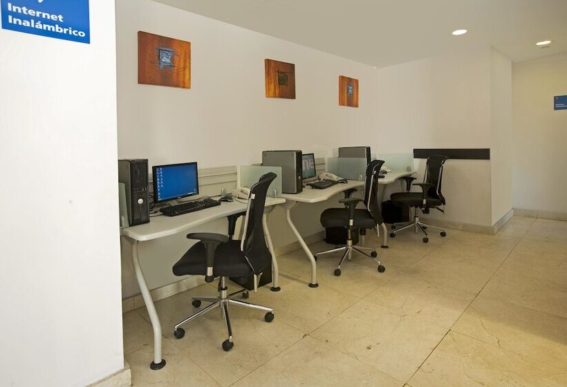 هتل One Aguascalientes San Marcos