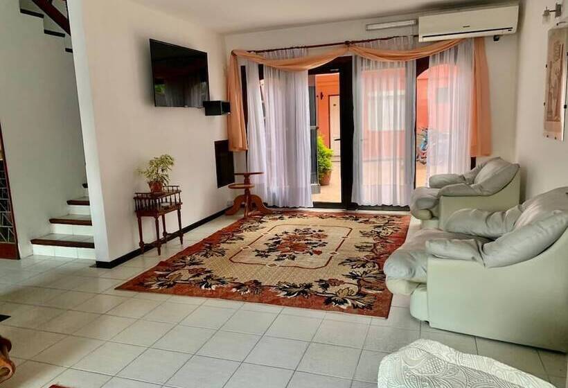 هتل Perla Del Plata