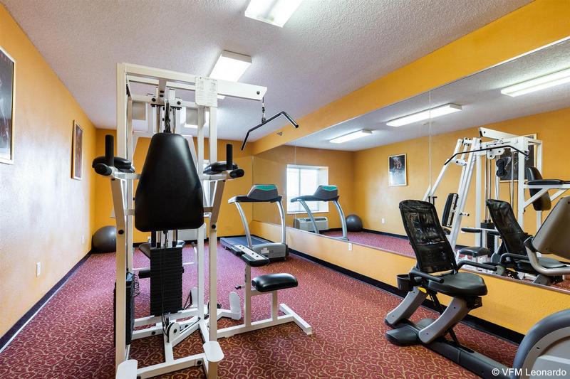 בית מלון כפרי Quality Inn & Suites West Chase