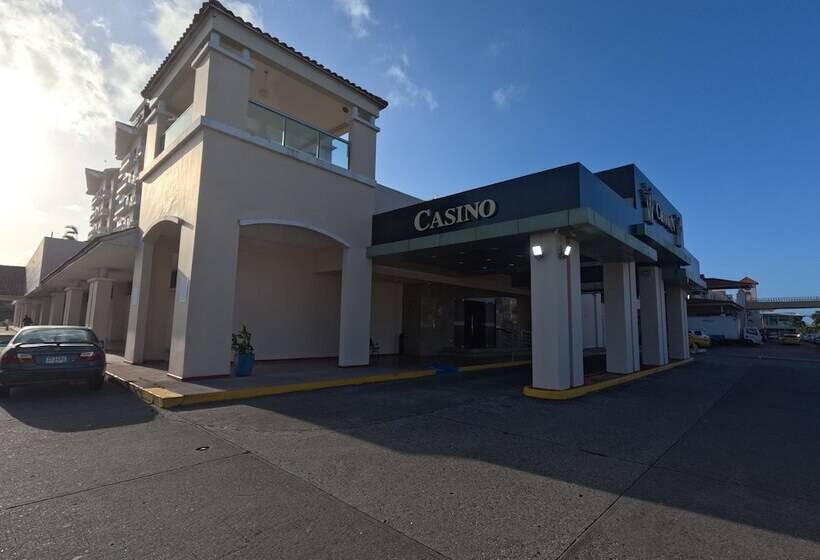 Radisson Colon 2,000 Hotel & Casino