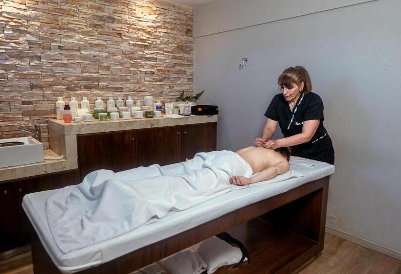 בית מלון כפרי Rayentray Grand