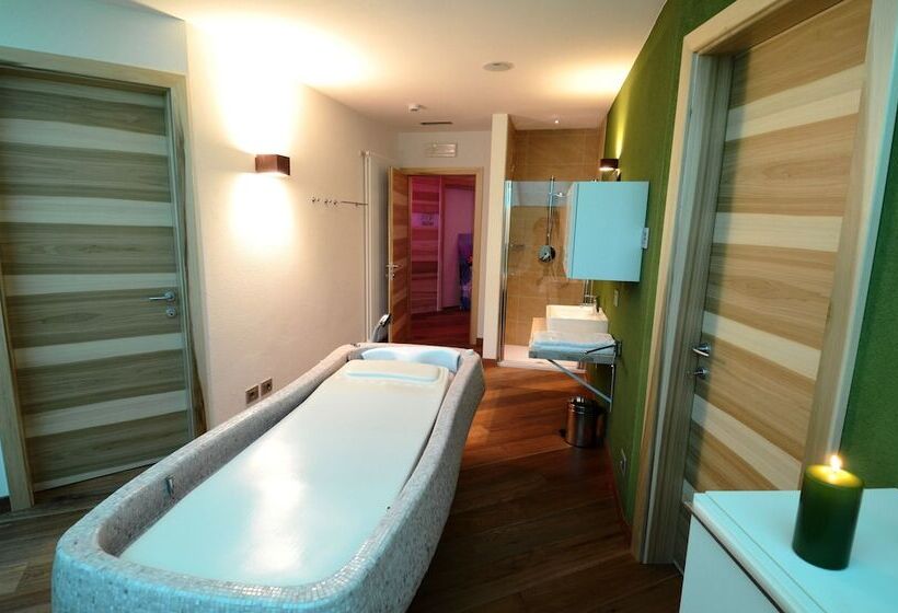 בית מלון כפרי Resort Dolce Casa   Family & Spa