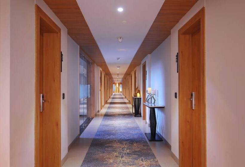 ホテル Royale Sarovar Portico Agra