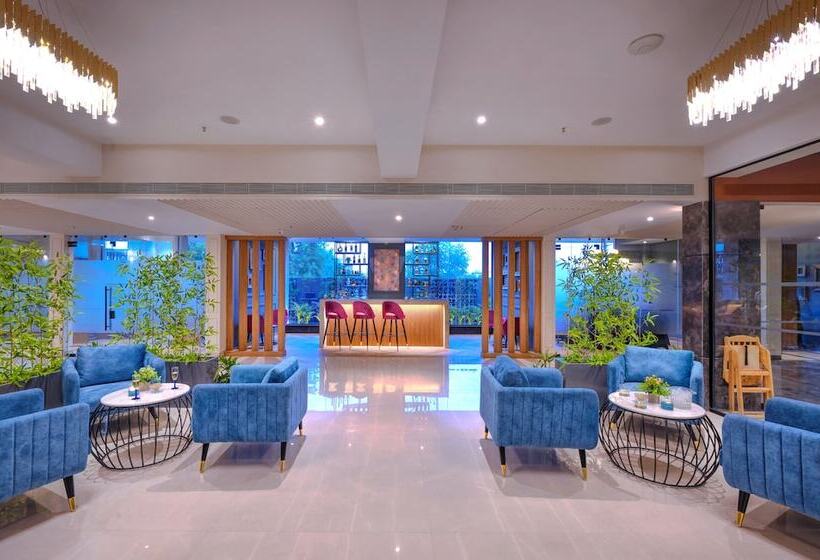 ホテル Royale Sarovar Portico Agra