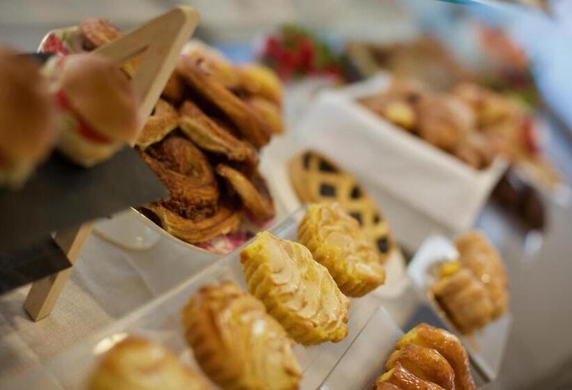 The One Hotel Designed For Adults Pet Lovers