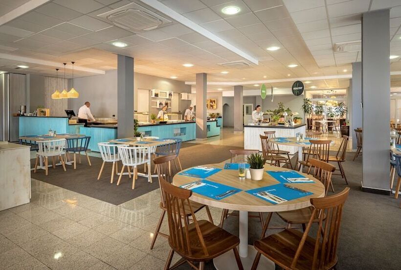 فندق Valamar Villa Adria