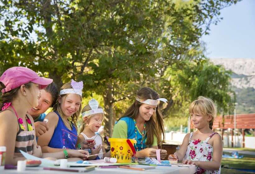 בית מלון כפרי Valamar Villa Adria