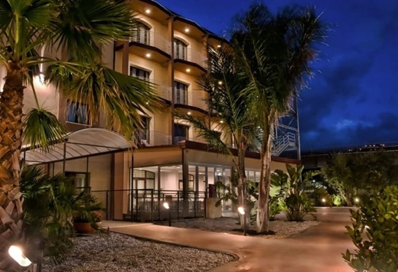 فندق Viola Palace