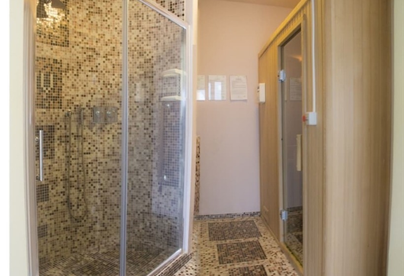 בית מלון כפרי Viola Palace