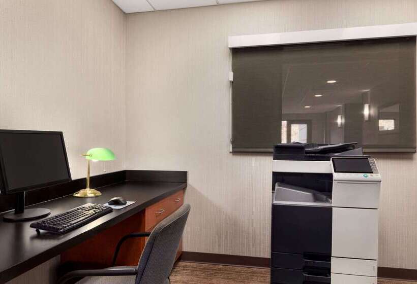 فندق Wingate By Wyndham Bridgeport Clarksburg