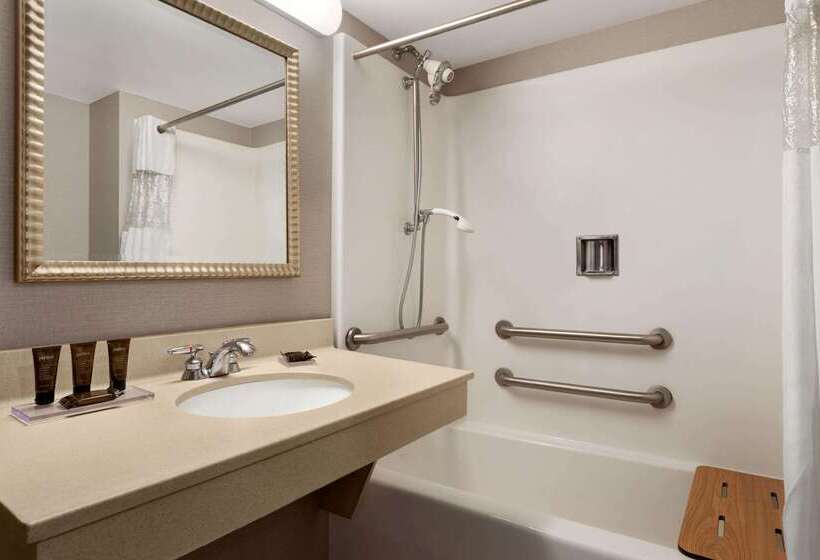 فندق Wingate By Wyndham Bridgeport Clarksburg