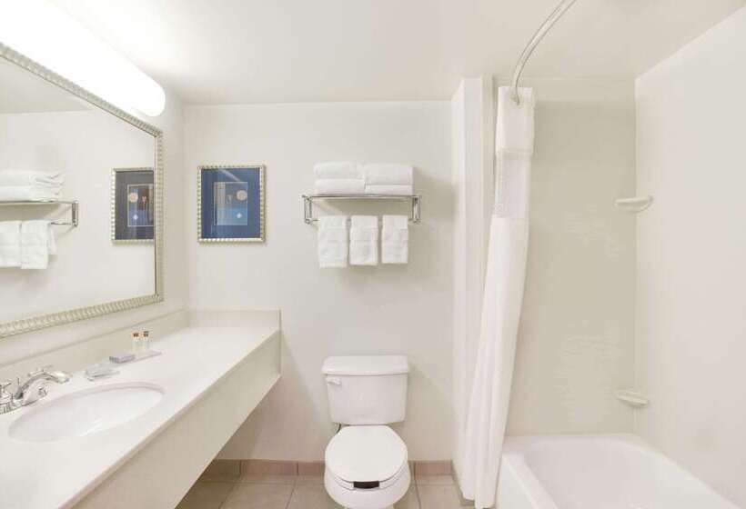 فندق Wingate By Wyndham Bridgeport Clarksburg