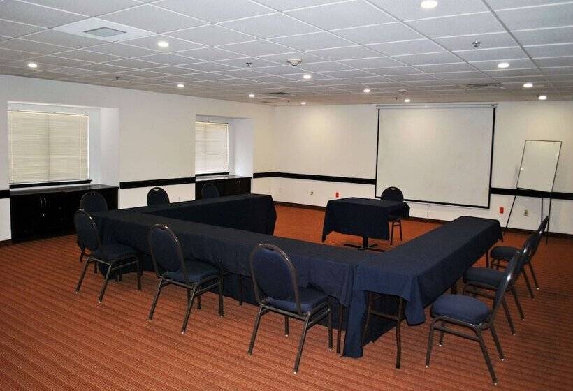 Microtel Inn And Suites By Wyndham Toluca