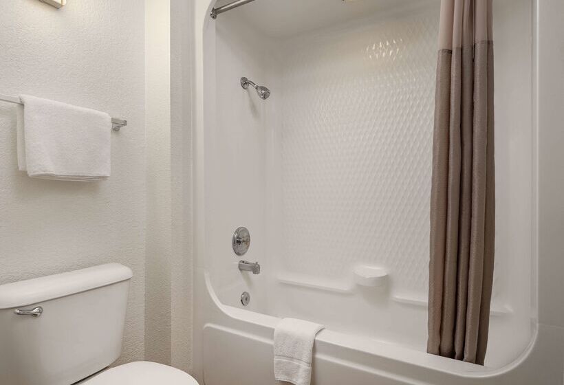 Motel 6 Buena Park, Ca   Knotts Berry Farm   Disneyland