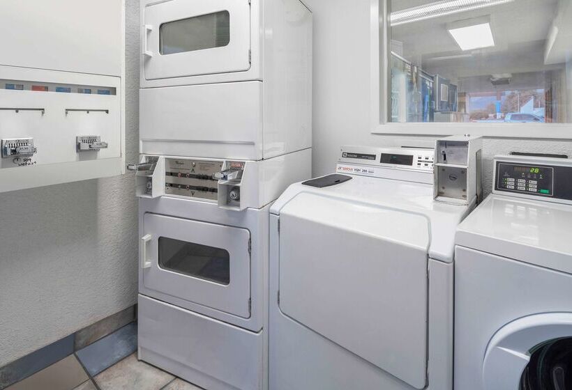 Motel 6carpinteria, Ca  Santa Barbara  South