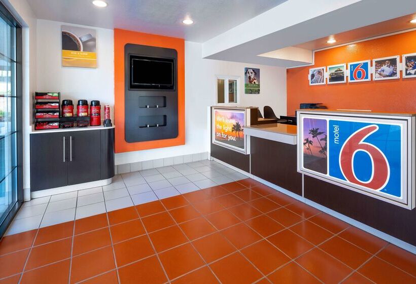 Motel 6carpinteria, Ca  Santa Barbara  South