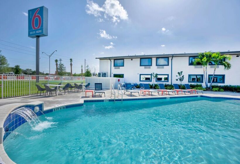 Motel 6 Fort Lauderdale, Fl