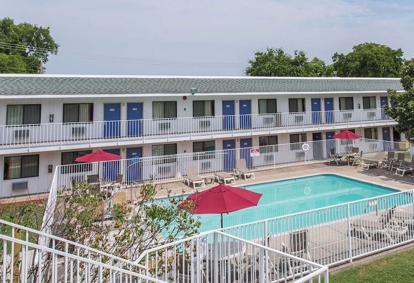 Motel 6 Goodlettsville, Tn  Nashville