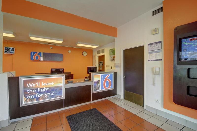 Motel 6 San Antonio, Tx  Downtown  Market Square