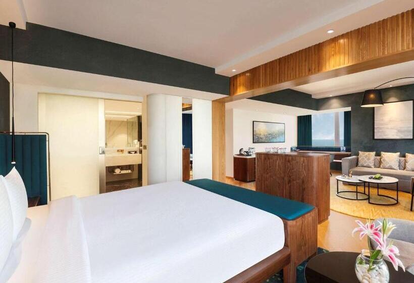 Novotel Mumbai Juhu Beach