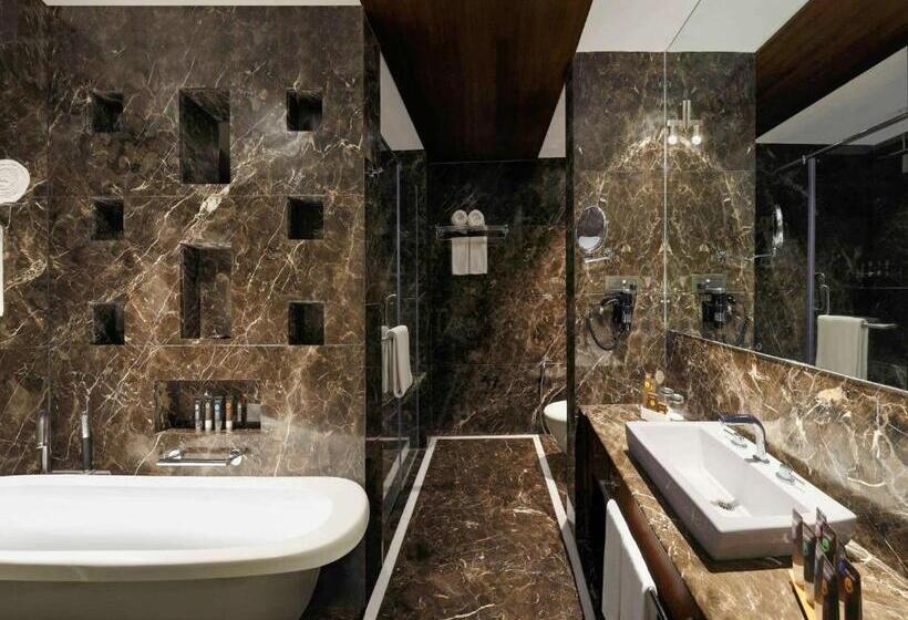 Novotel Mumbai Juhu Beach