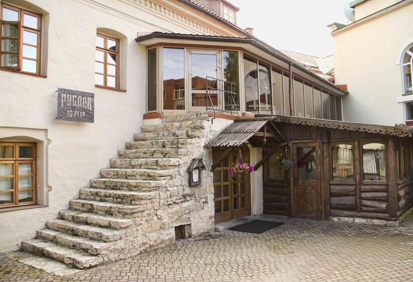 Old Estate Hotel & Spa