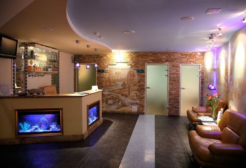 Old Estate Hotel & Spa