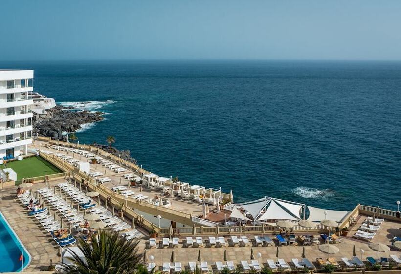 Pearly Grey Ocean Club Apartments & Suites