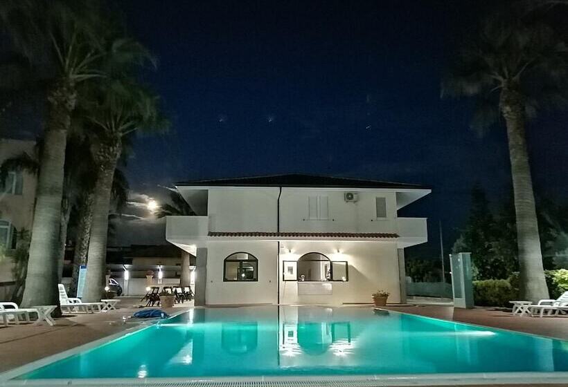 Residence Hotel Villa Laura