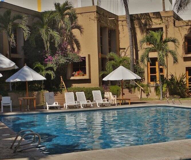 Villas El Rancho Green Resort