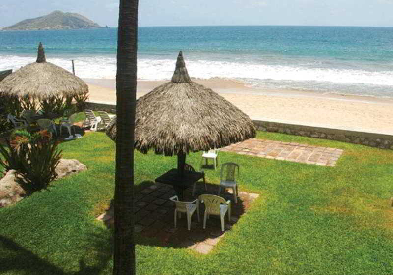 Villas El Rancho Green Resort