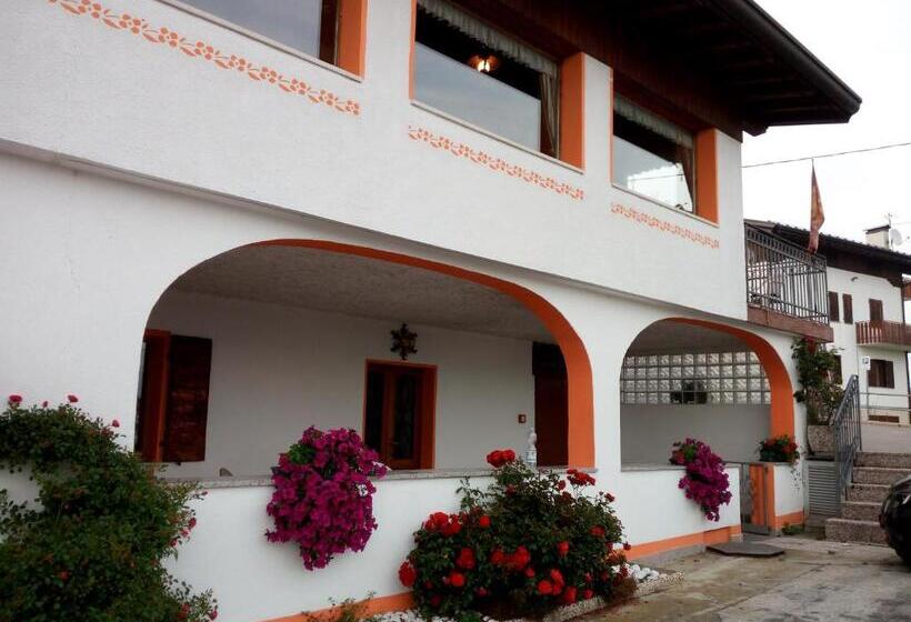 בית מלון כפרי Albergo Al Pino