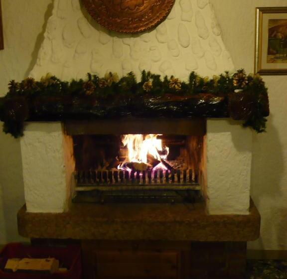 בית מלון כפרי Albergo Al Pino