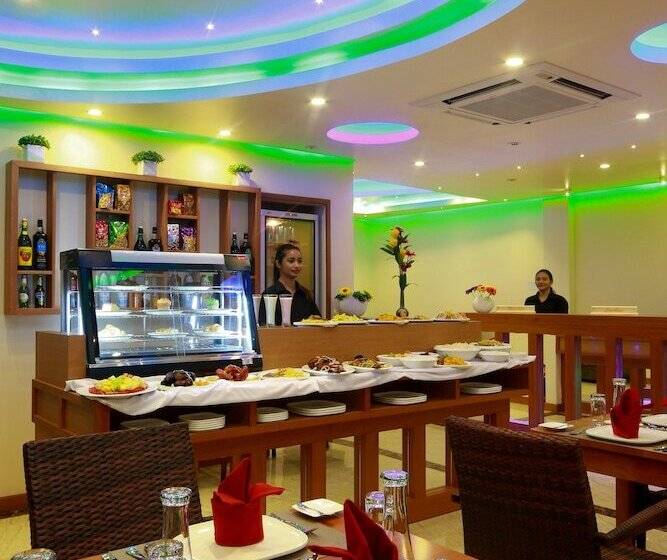 هتل Season Holidays At Hulhumale