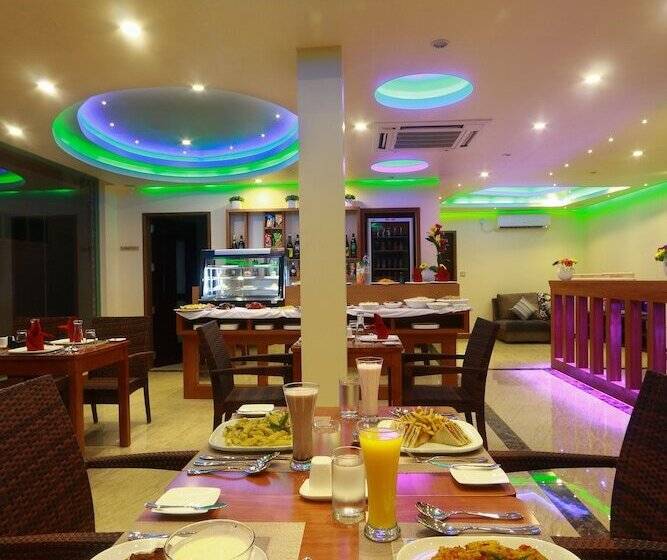 هتل Season Holidays At Hulhumale