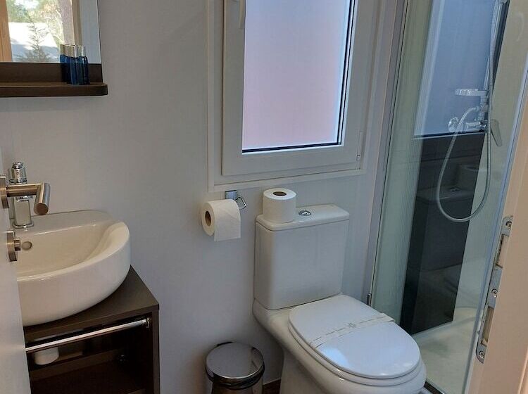 בית מלון כפרי Amadria Park Deluxe Mobile Homes